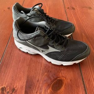 Mizuno Wave Inspire 15:  (Size W-10)
